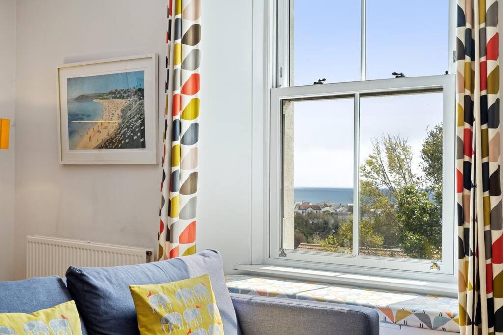 Pendennis - Bright Victorian Flat, Sea Views & Close To Beach Falmouth Buitenkant foto