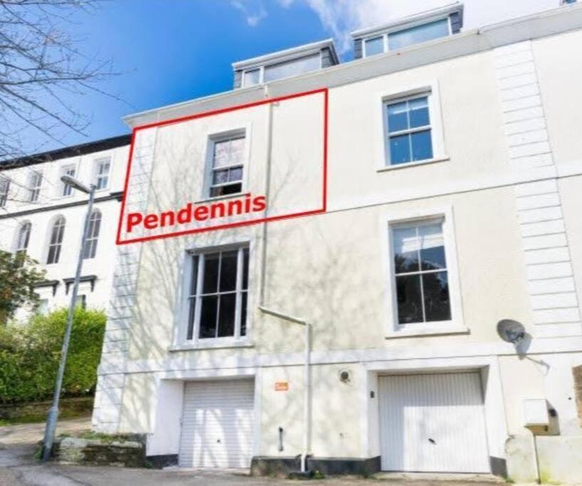 Pendennis - Bright Victorian Flat, Sea Views & Close To Beach Falmouth Buitenkant foto