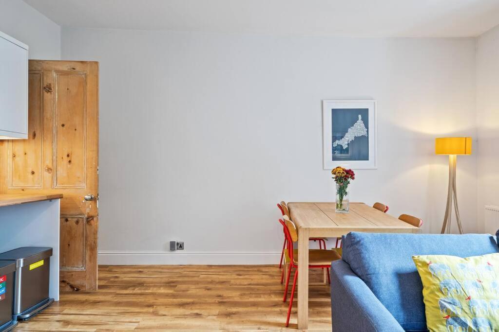 Pendennis - Bright Victorian Flat, Sea Views & Close To Beach Falmouth Buitenkant foto