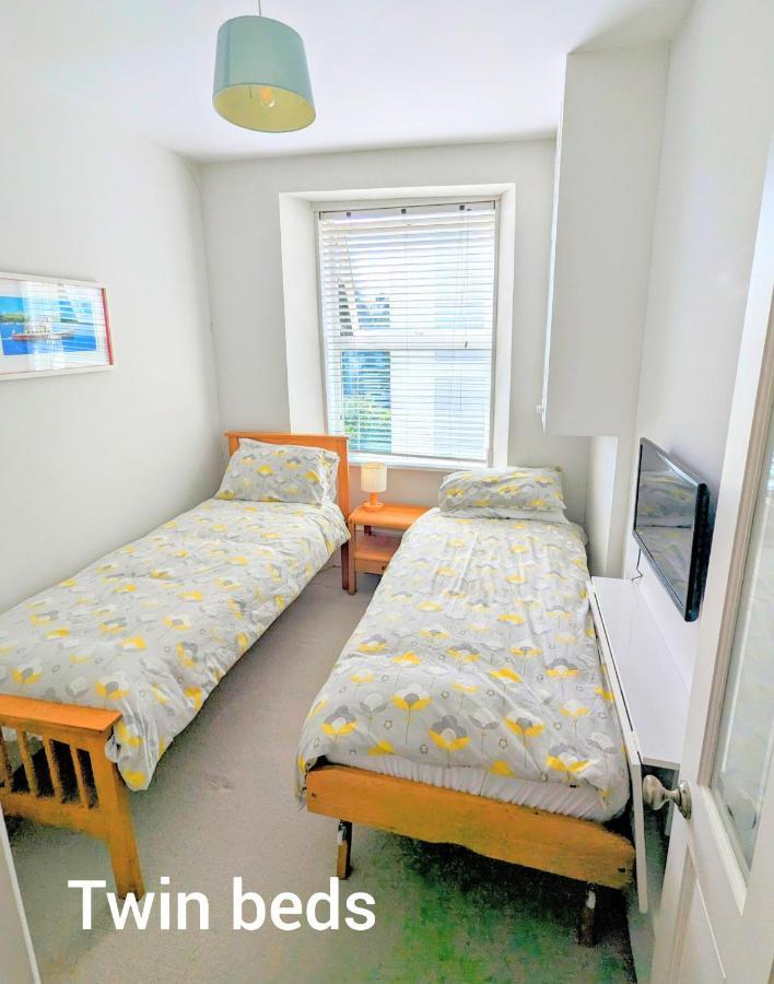 Pendennis - Bright Victorian Flat, Sea Views & Close To Beach Falmouth Buitenkant foto